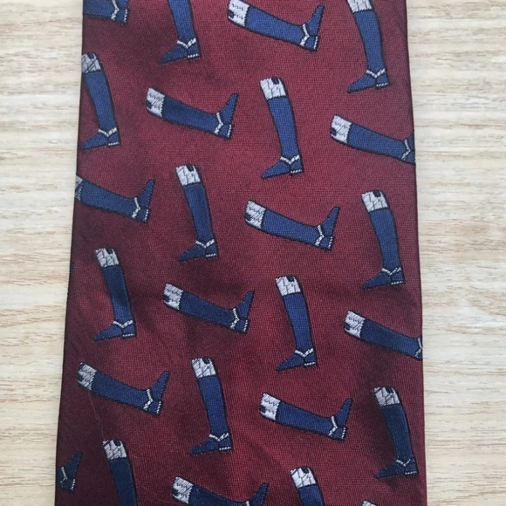 Gucci Vintage Silk Red Tie, Navy Blue Boot Pattern